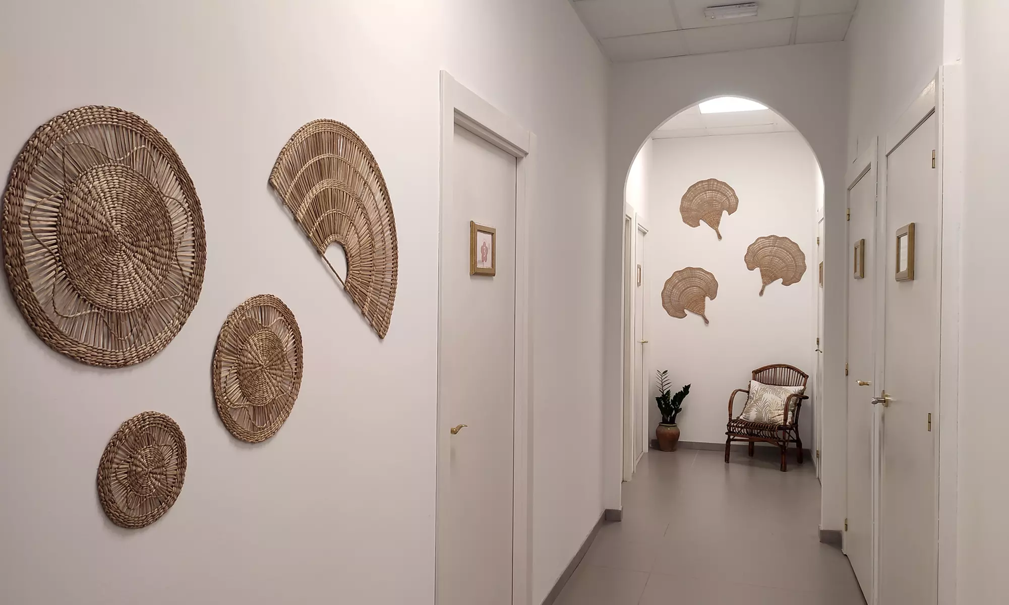 Higiene facial con microdermoabrasión y Kobido o lifting facial