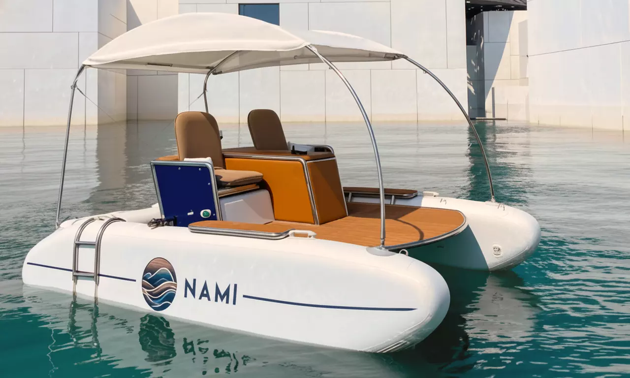 Explore 15 or 30-Minute Luxury E-Catamaran Tour for 2 or 4 People