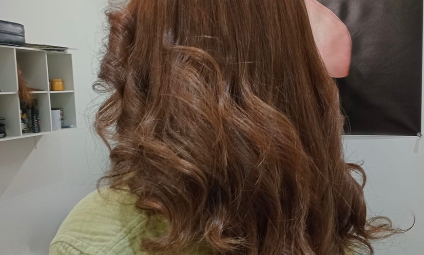 Image 5: Achieve a New Look with Haircut, Conditioning, Highlight Options! 