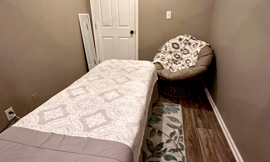 Image 2: One, Three or Five Swedish or Deep Tissue Massages (60 Min)