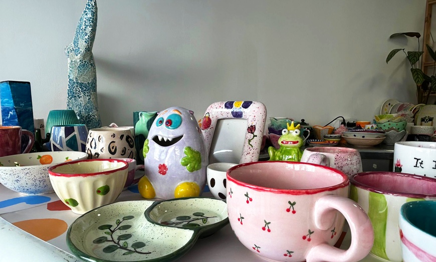 Image 13: Talleres de pintura en cerámica con opción a bebida para 1 o 2
