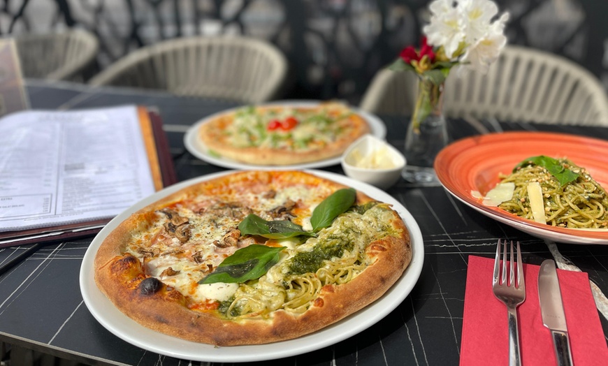 Image 2: Exquisites 2- oder 3-Gänge-Menü mit Pizza oder Pasta für 2-4 Personen