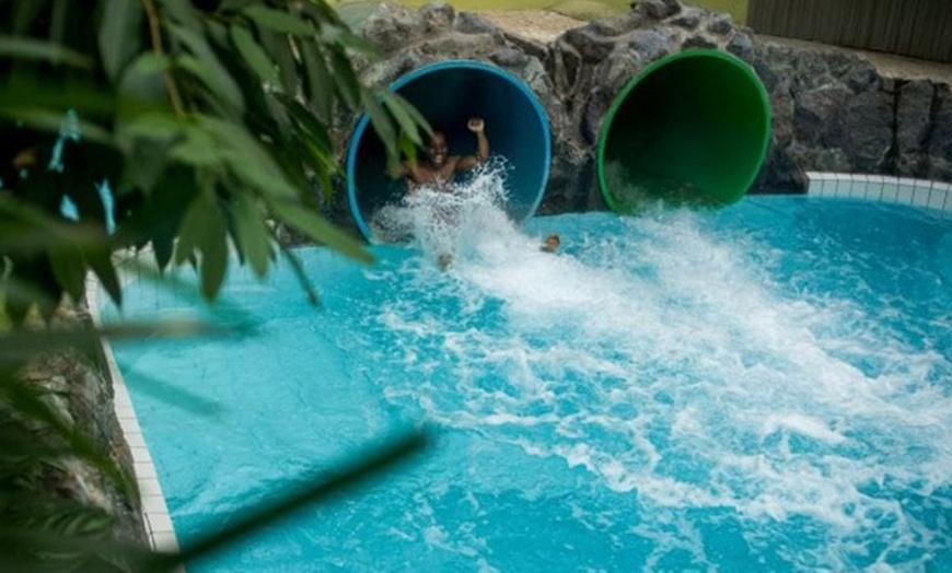 Image 7: Plons in de pret met tickets voor Aqua Mundo in Center Parcs