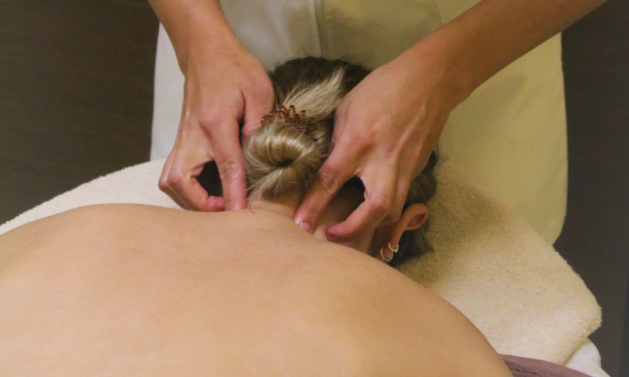 Ritual Sultana con masaje esencial y jacuzzi individual o en pareja