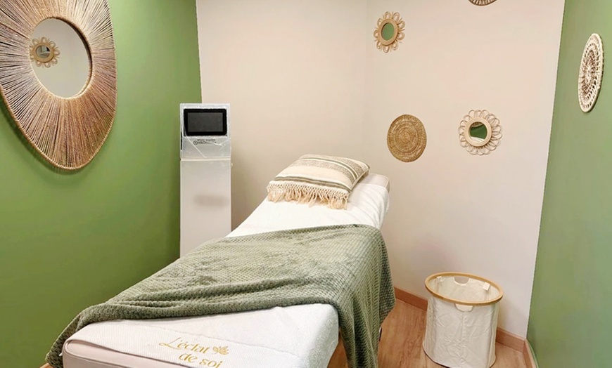 Image 5: Massage bien-être oriental, polynésien, pierres chaudes ou signature