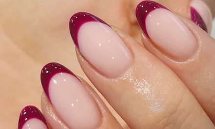 Vernis semi-permanent des mains couleur d'une durée d'environ 45 min