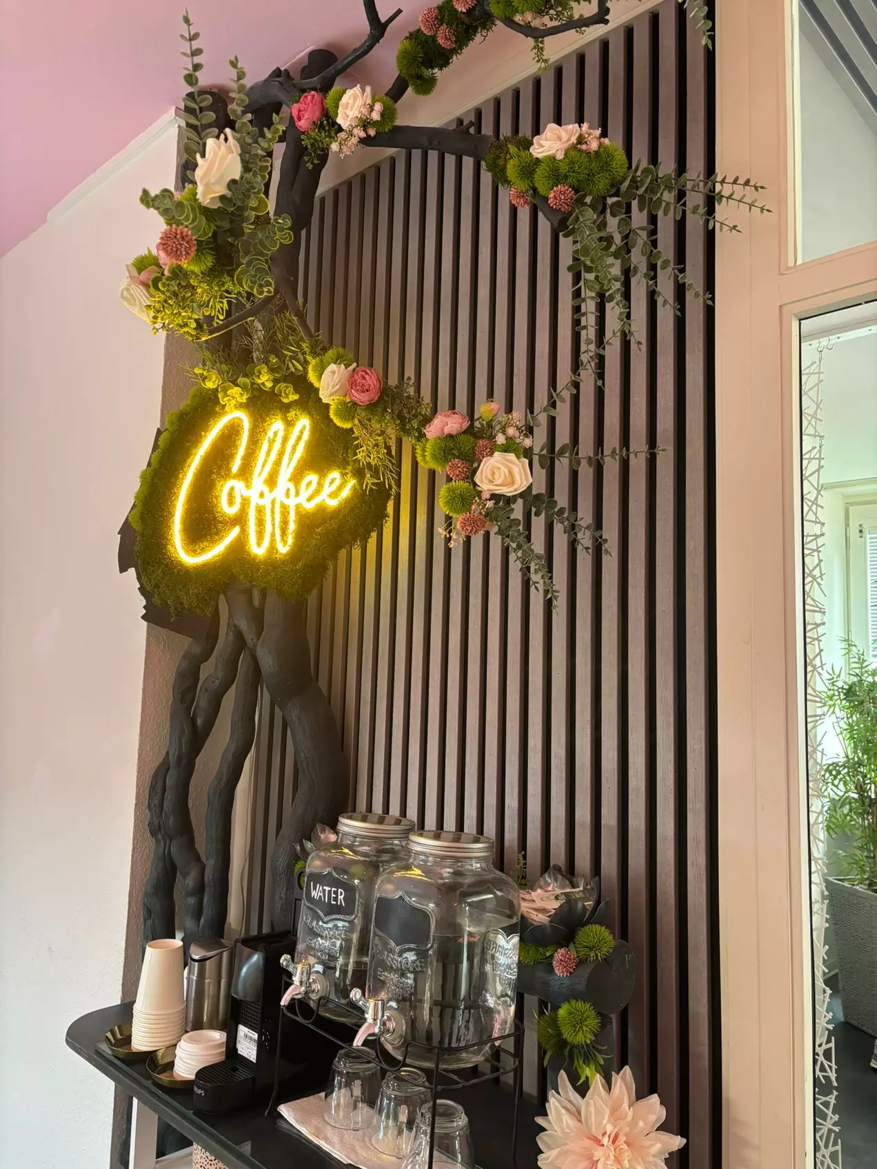 Light-Volumen oder Full-Volumen-Wimpernverlängerung für 1 Person