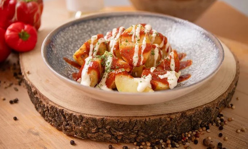 Image 6: Menú para 2 o 4 personas con botella de vino