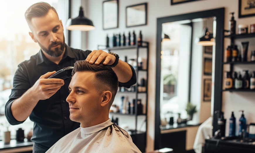Image 2: Men's Style Cut
