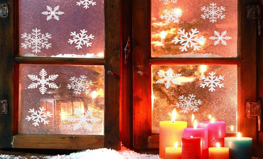 Image 5: Up to 162 Snowflake Window Stickers