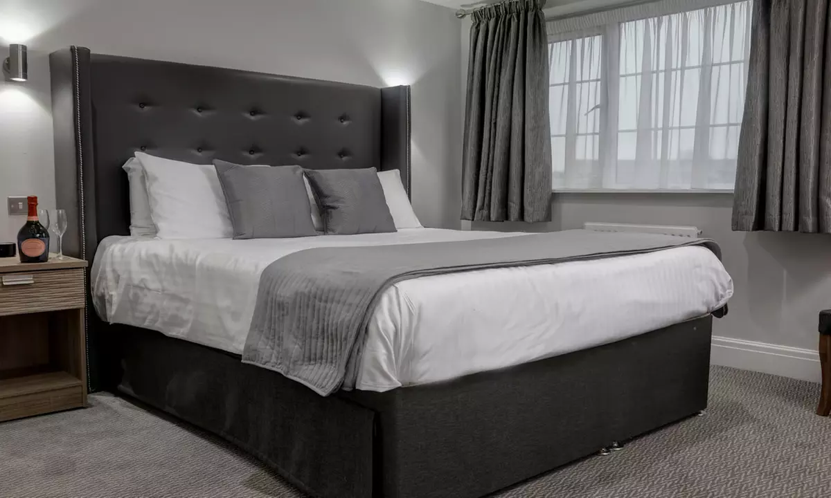 Greater Manchester: Stay with Breakfast