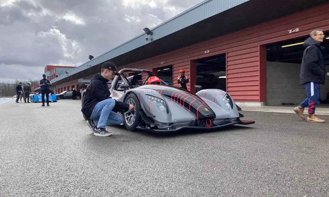 Formuła 1 na torze: przejażdżki Bolidem Radical SR3