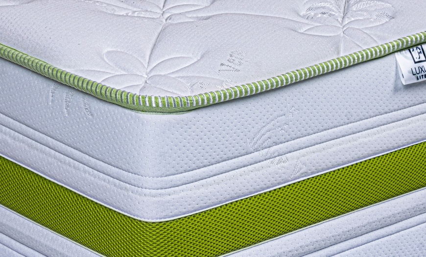 Image 6: Colchón de 30 cm reversible verano/invierno de Luxury Literie