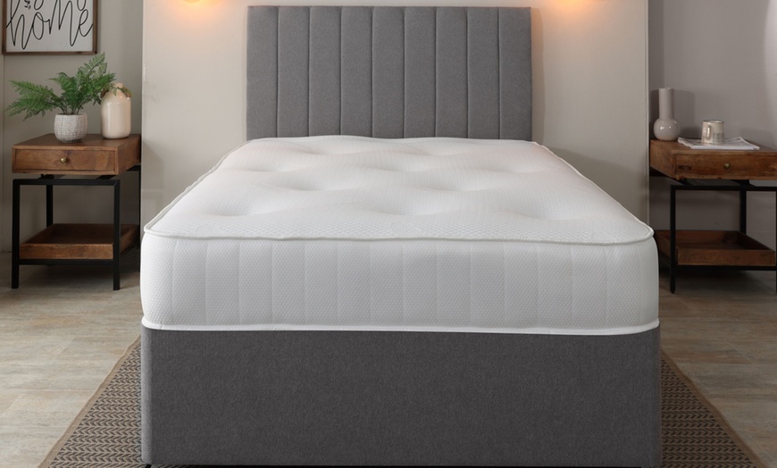 Image 1: Heat Retaining Hand Tufted Hybrid Mattress