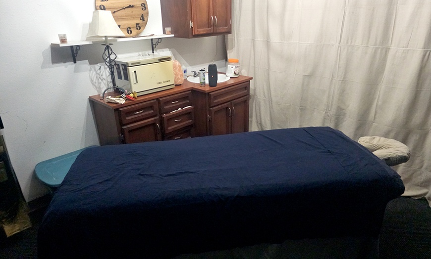 Image 4: Indulge in One or Three 60,90,or 120-Min Massages of Your Choice