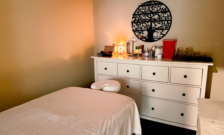 Image 2: Experience Total Relaxation with a 55-minute Massage Of Your Choice