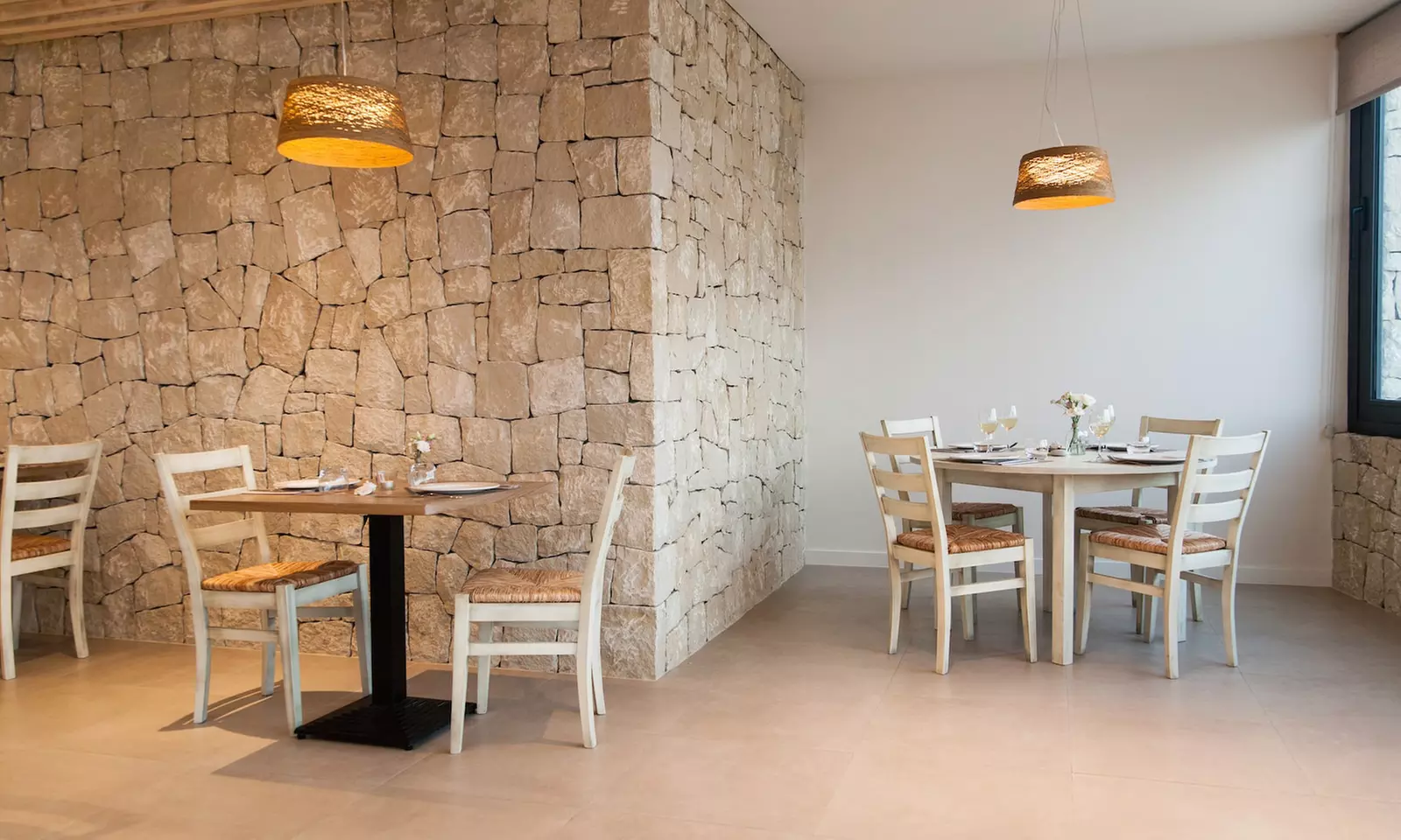 Comilona frente al mar: menú mediterráneo La Ferrera para 2 o 4 pax.