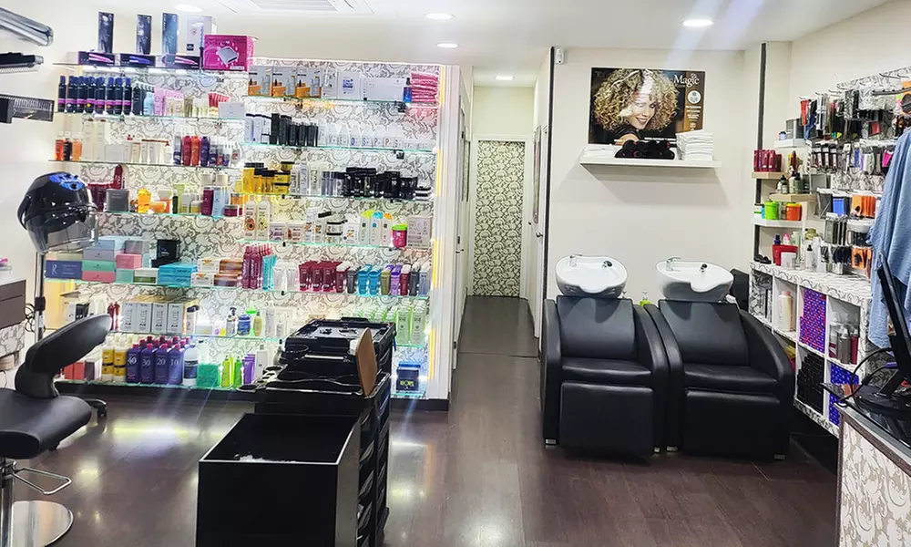 Lifting y tinte de pestañas y opción a laminado y diseño de cejas