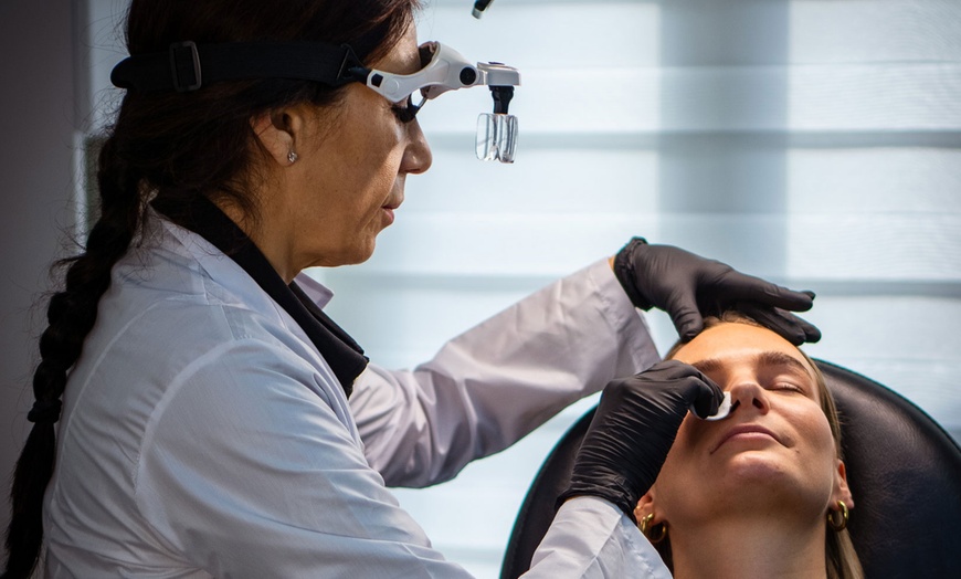 Image 2: Professionele botoxbehandelingen voor een verzorgde uitstraling