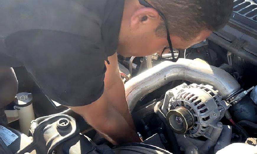 Image 3: Get the Best Price in Oil Change w/Point Maintenance Check INCLUDED