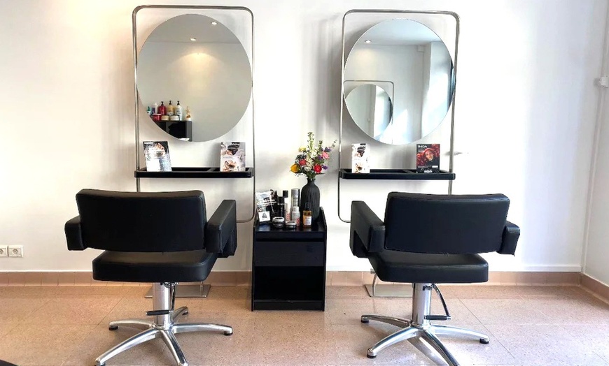 Image 3: Révélez l’éclat de vos cheveux avec Meret Hairstylist