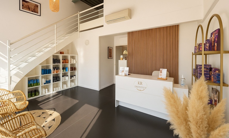 Image 1: Soin du visage pureté et modelage relaxant en option à Montélimar