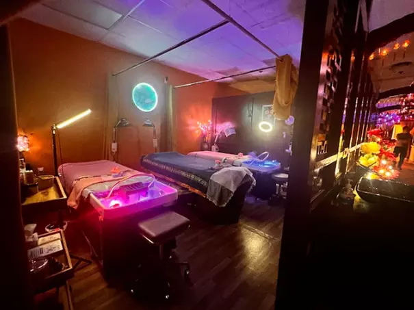 60 or 90-Minute Foot Massage or Body Massage on a Special Massage Bed