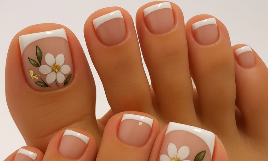 Image 3: Classic or Gel Mani-Pedi or Gel Mani w/ Classic Pedi & Hand & Foot Spa