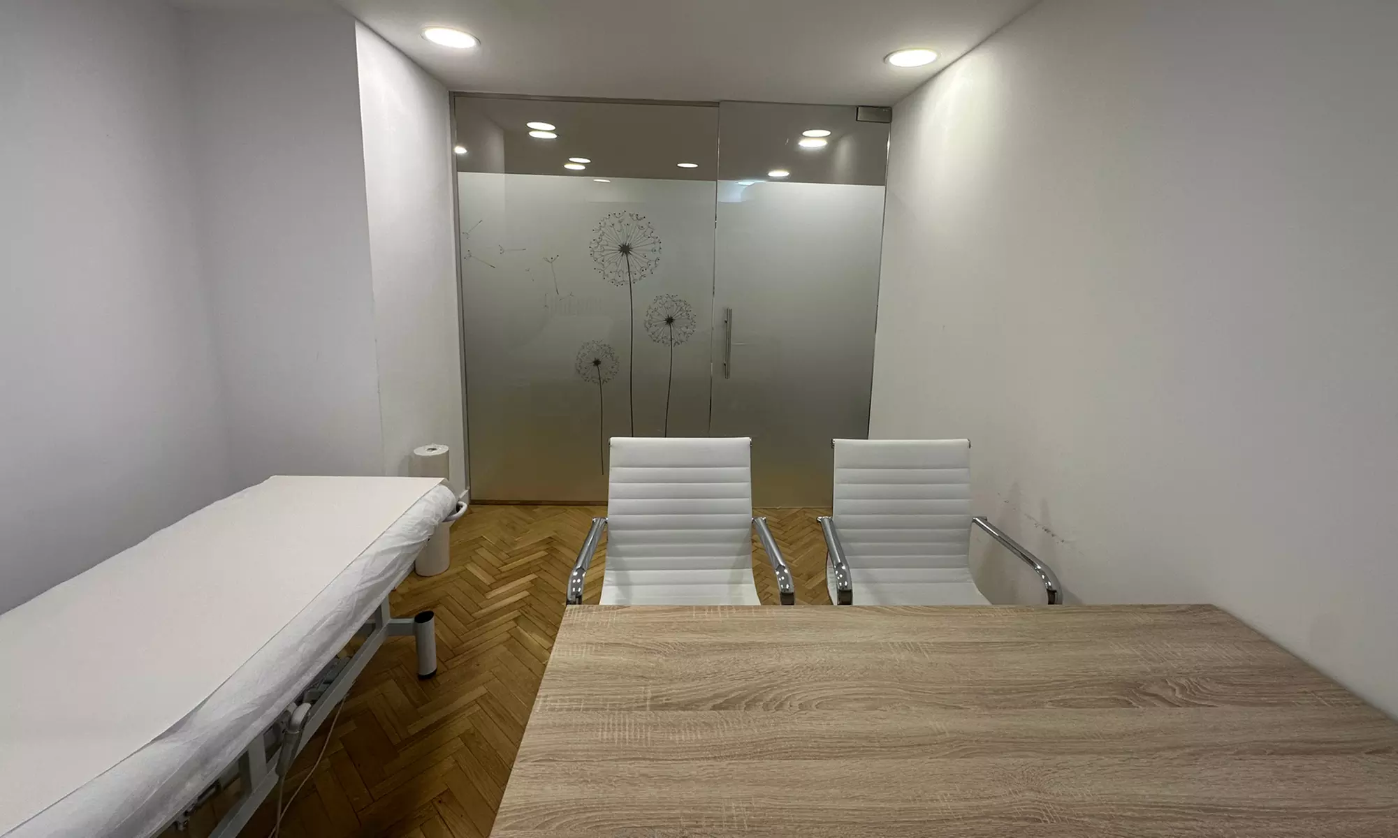 Sesión de mesoterapia para hidratación profunda en 1, 2 o 3 zonas, para 1 persona, con hasta un 70% de descuento - Image 3