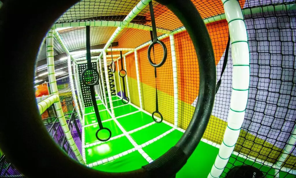 Całodniowe wejście do bawialni dla 1 dziecka z opiekunem