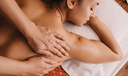60 Min. Thai-Entspannungs- oder Aromaöl-Ganzkörper-Massage für 1 Person (einlösbar Mo. - Fr., 10 - 14 Uhr) - Sawasdee 2 Thai Massage