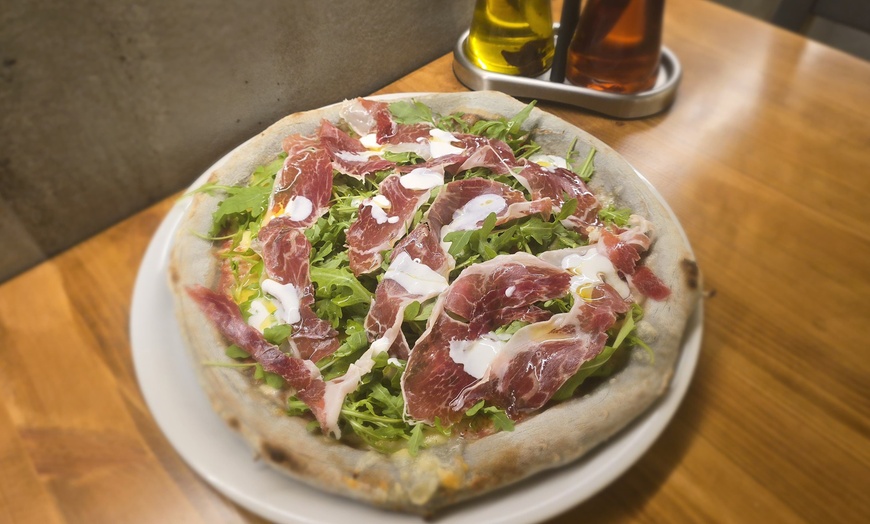 Image 7: Menú italiano para 2 o 4 con bebida y más de 15 principales a elegir