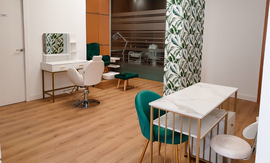 Image 4: Peluquería con lavado, mascarilla, corte y secado, con opción a color