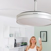 Image 5: Ventilador de techo silencioso con aspas retráctiles, de InnovaGoods