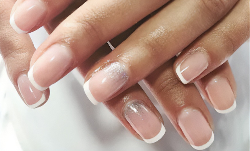 Image 4: Autumn inspiration: Deluxe Gel Polish or BIAB Manicure Awaits You