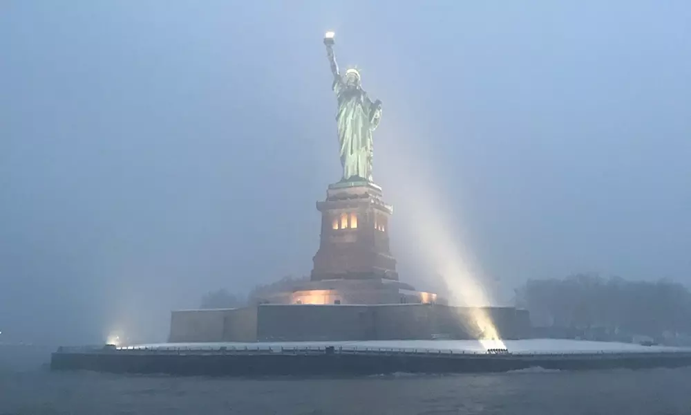 Nautical NY Sightseeing Cruise – New York Harbor Views