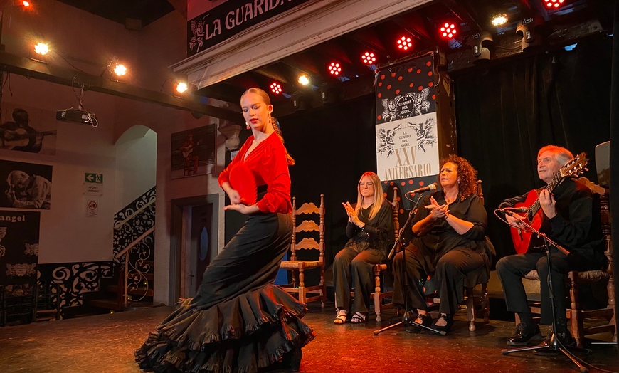 Image 4: ¡Vive la pasión del flamenco! Disfruta de un espectáculo único