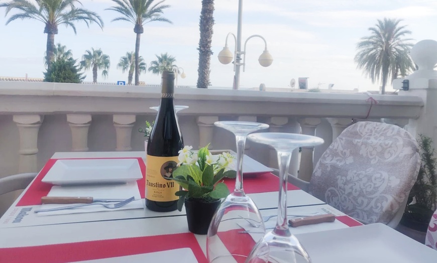 Image 9: Menú de arroces y pescados: sabores del Mediterráneo