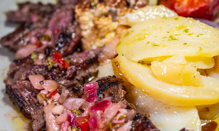 Experiencia culinaria junto al mar con un menú completo para 2 o 4