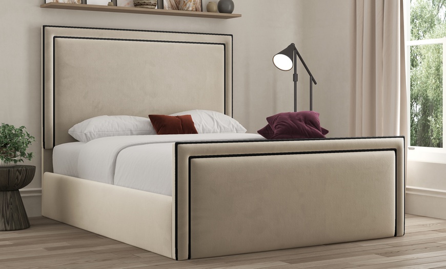 Image 4: DS Living Verona Pipping Upholstered Bed 