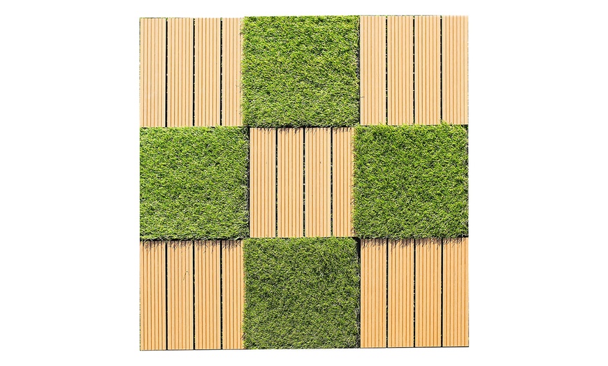 Image 2: Baldosas de césped artificial para terrazas Jubin, de Home Deluxe