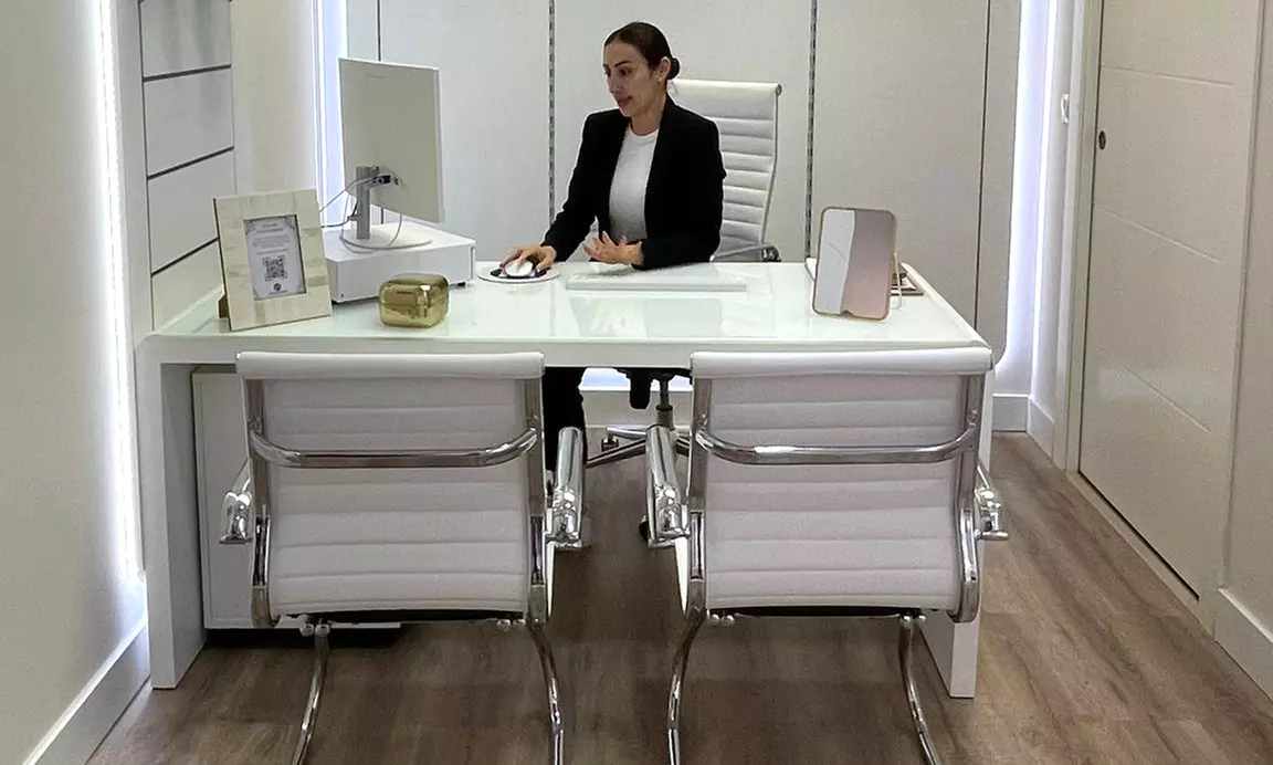 Rinomodelación con tratamiento de relleno dérmico para 1 persona