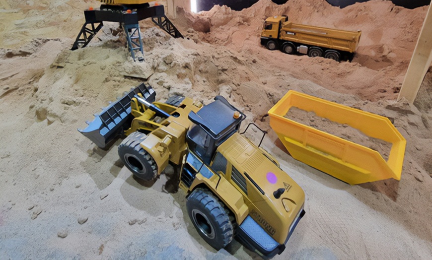 Image 9: Little Diggers Open Session or Combo + 60min Open Jump for 1 or 2