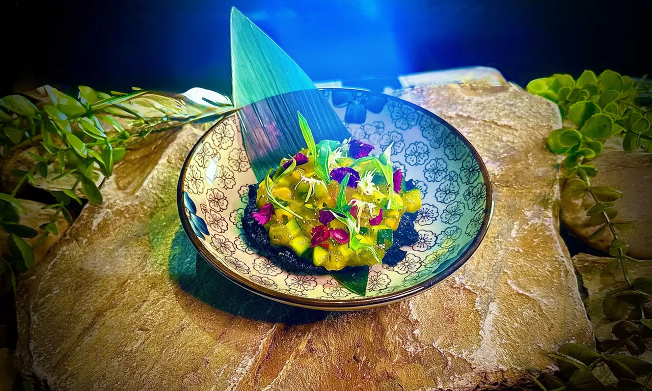 3-Course Fire & Tide Feast with Crafted Cocktails For Groups upto 10!