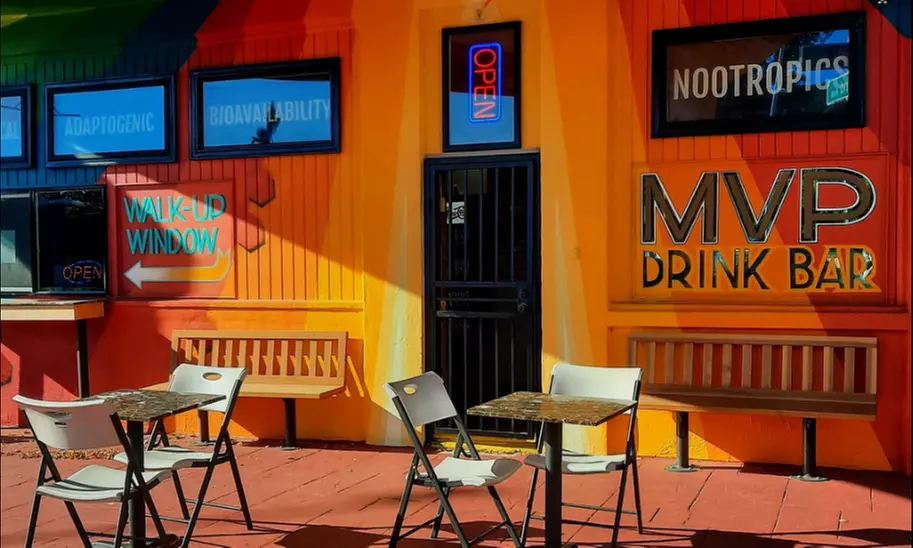 Savor Southern-Asian Fusion Bento Bowls with Sweet Treats & Drinks