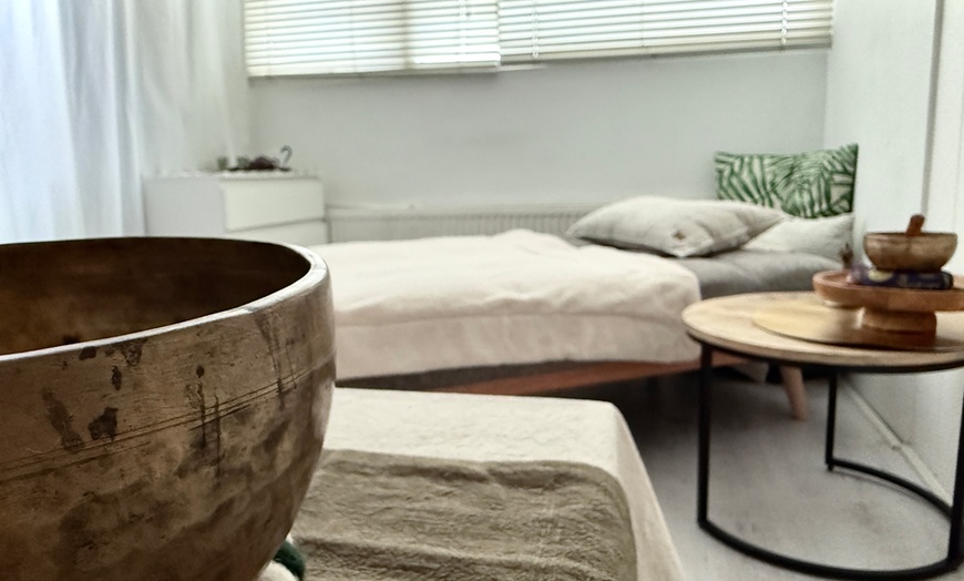 Image 5: Holistische rust: reiki-, hypnosebehandeling of klankschaalmassage