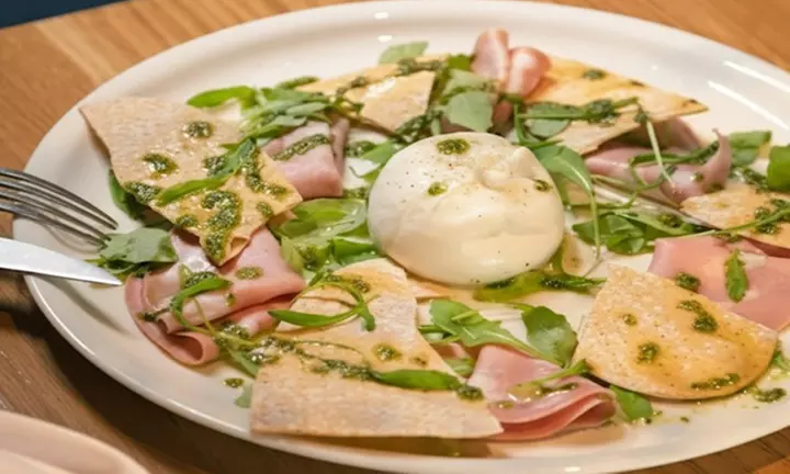 Menú especial prémium para 2 o 4 personas con botella de vino