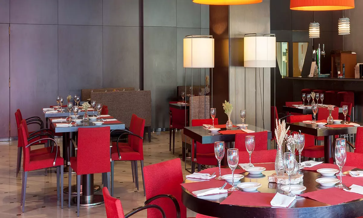 Menu completo con entrantes, principales, postre y bebidas para 2 o 4