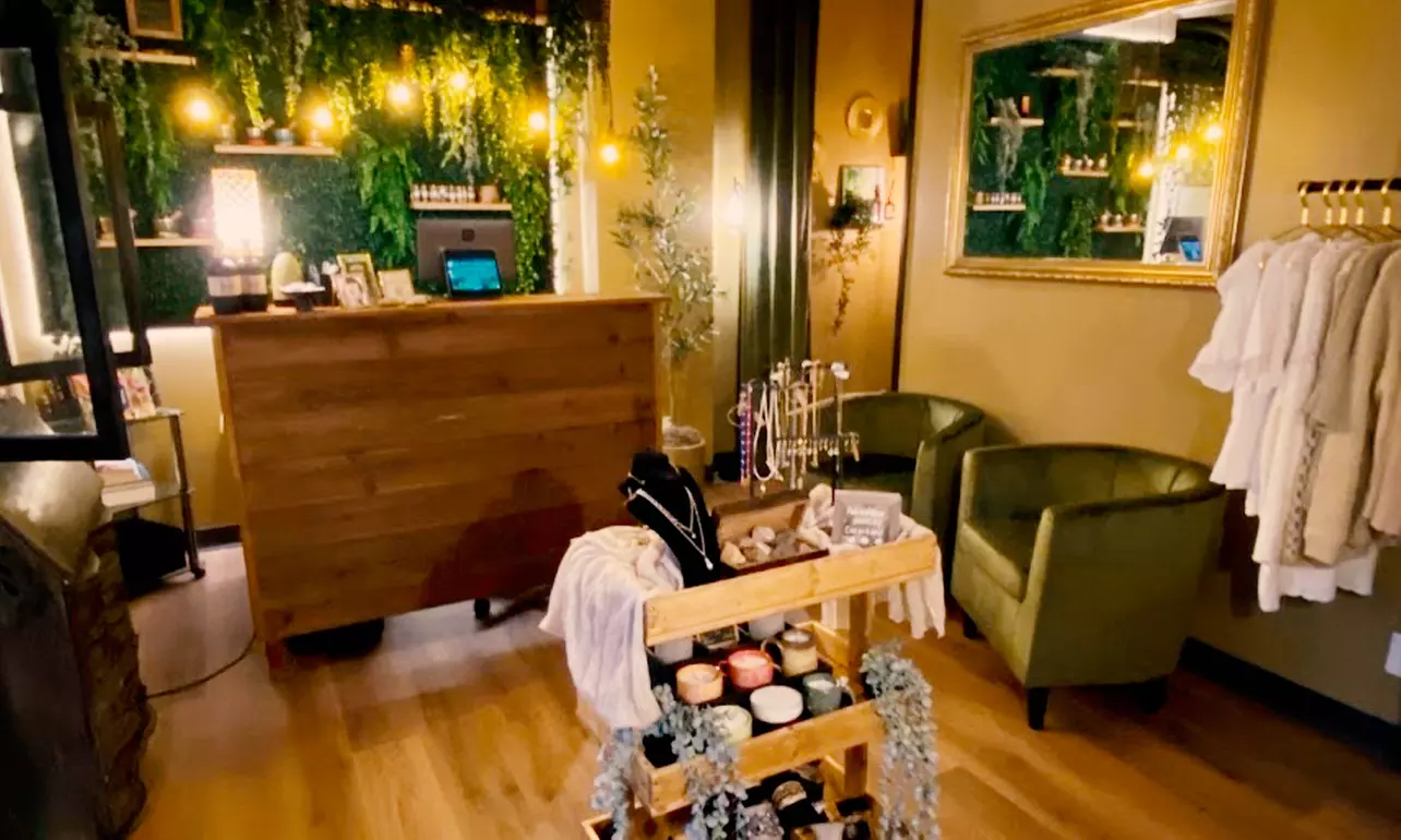 Infrared & LED Light Therapy – With Optional Slide Cupping