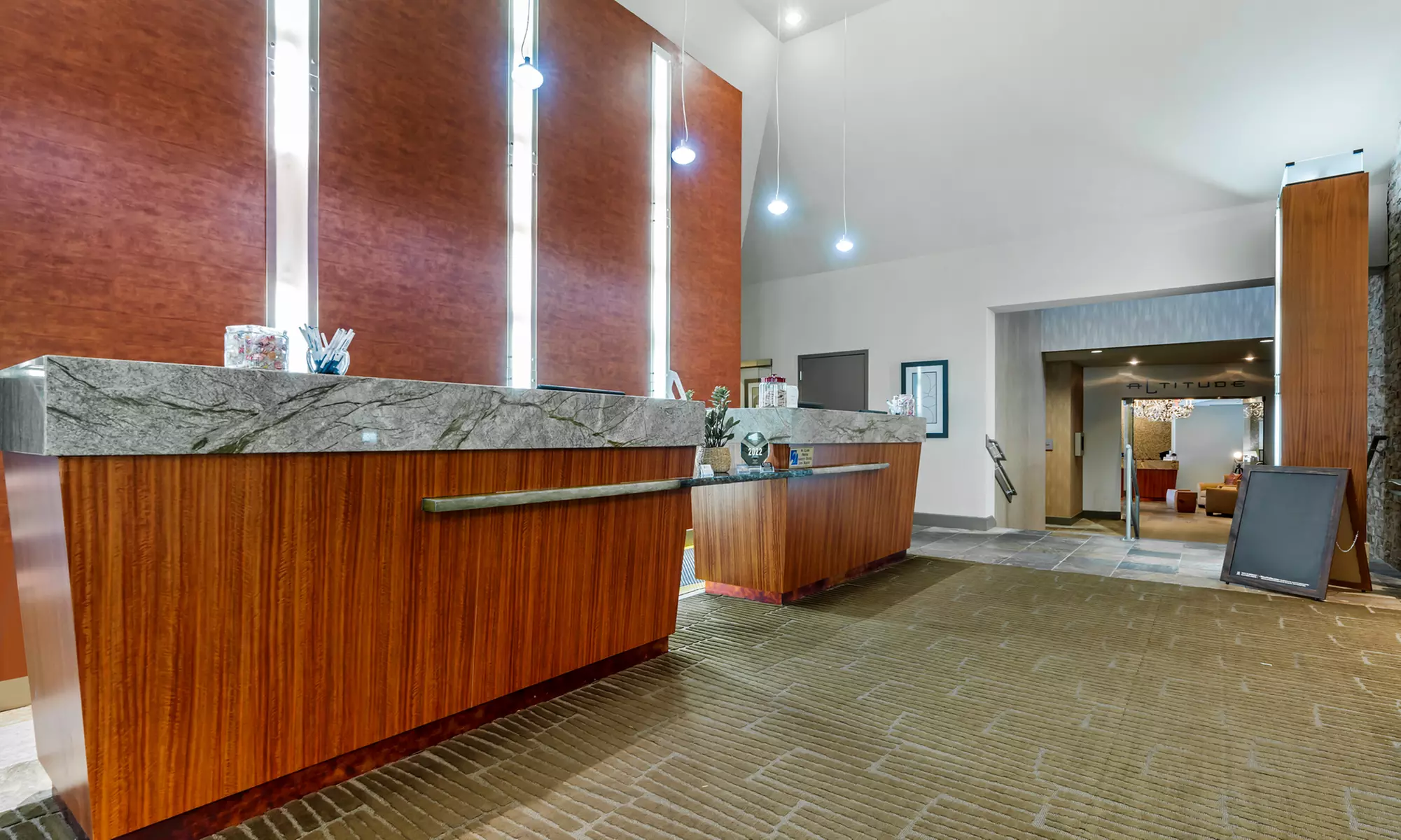 4-Star Mountain Resort in Salmon River Valley with Golf, Spa & Dining
